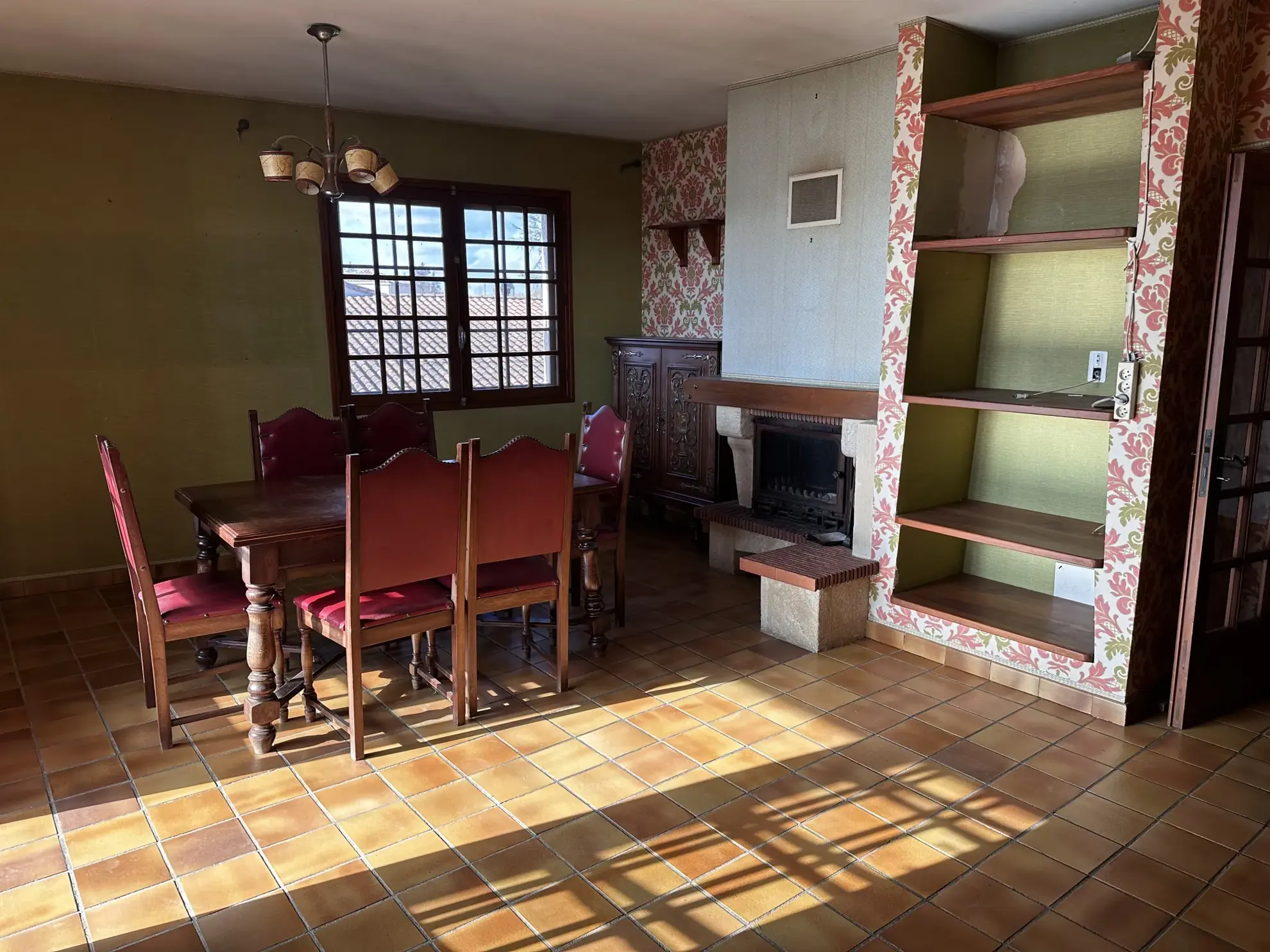 Belle maison 4 chambres avec garage et jardin à Pezens près de Carcassonne 