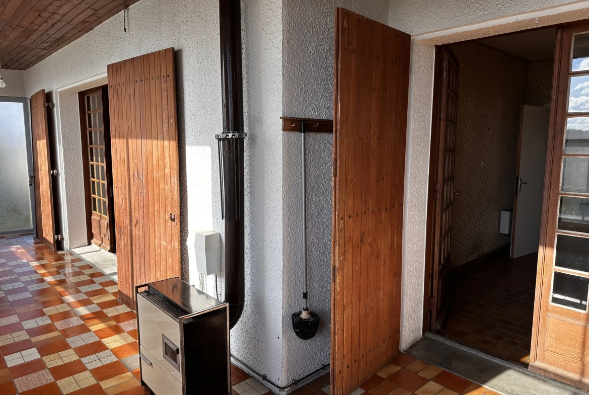 Belle maison 4 chambres avec garage et jardin à Pezens près de Carcassonne 