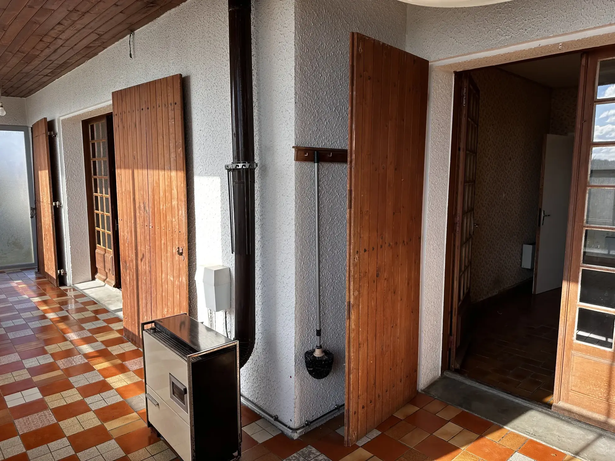 Belle maison 4 chambres avec garage et jardin à Pezens près de Carcassonne 