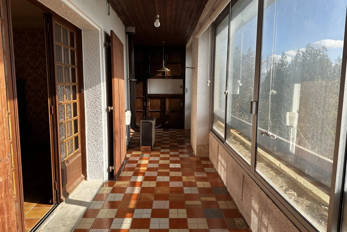 Belle maison 4 chambres avec garage et jardin à Pezens près de Carcassonne 