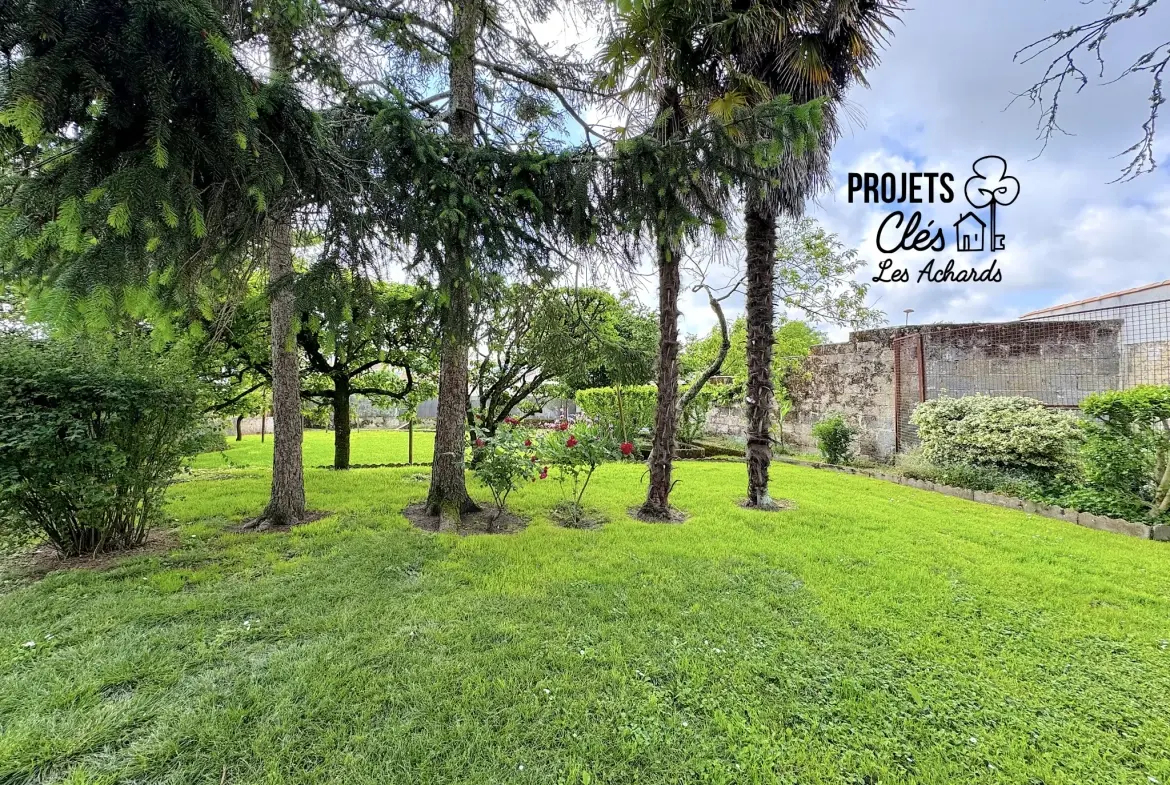 Charmante maison à rénover avec 3 chambres et grand jardin à Les Achards 