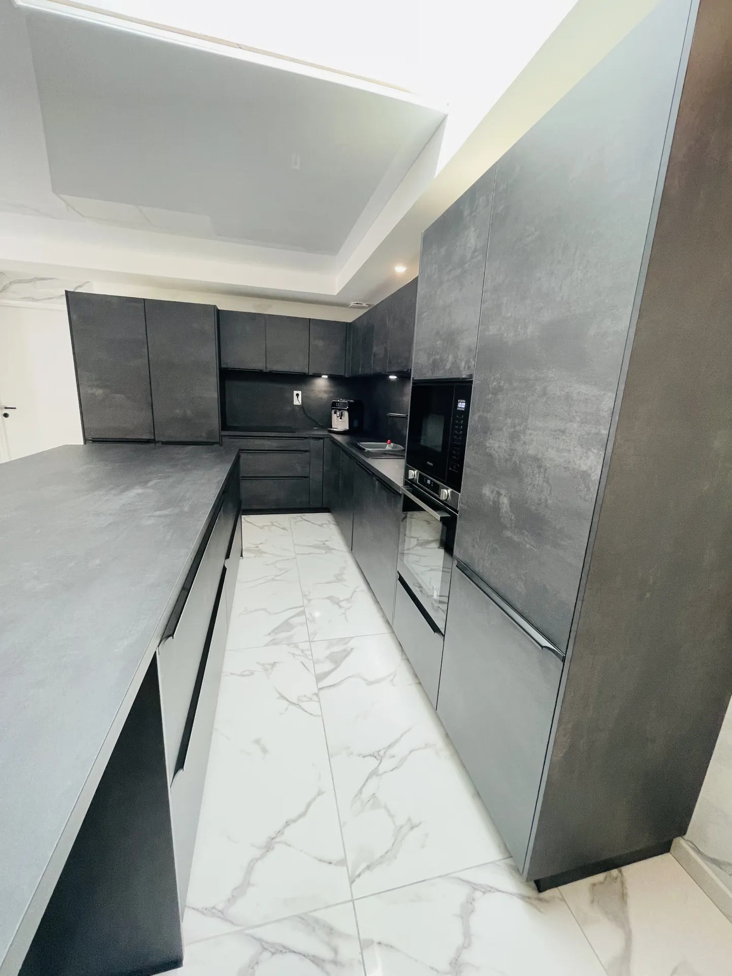 Maison neuve de plain-pied avec garage et annexe à Grugies 