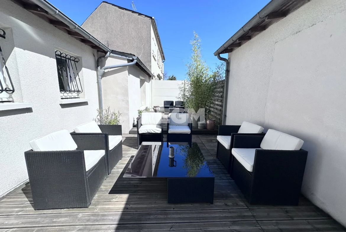 Magnifique appartement T2 de 79 m² avec terrasse à Orléans Murlins 