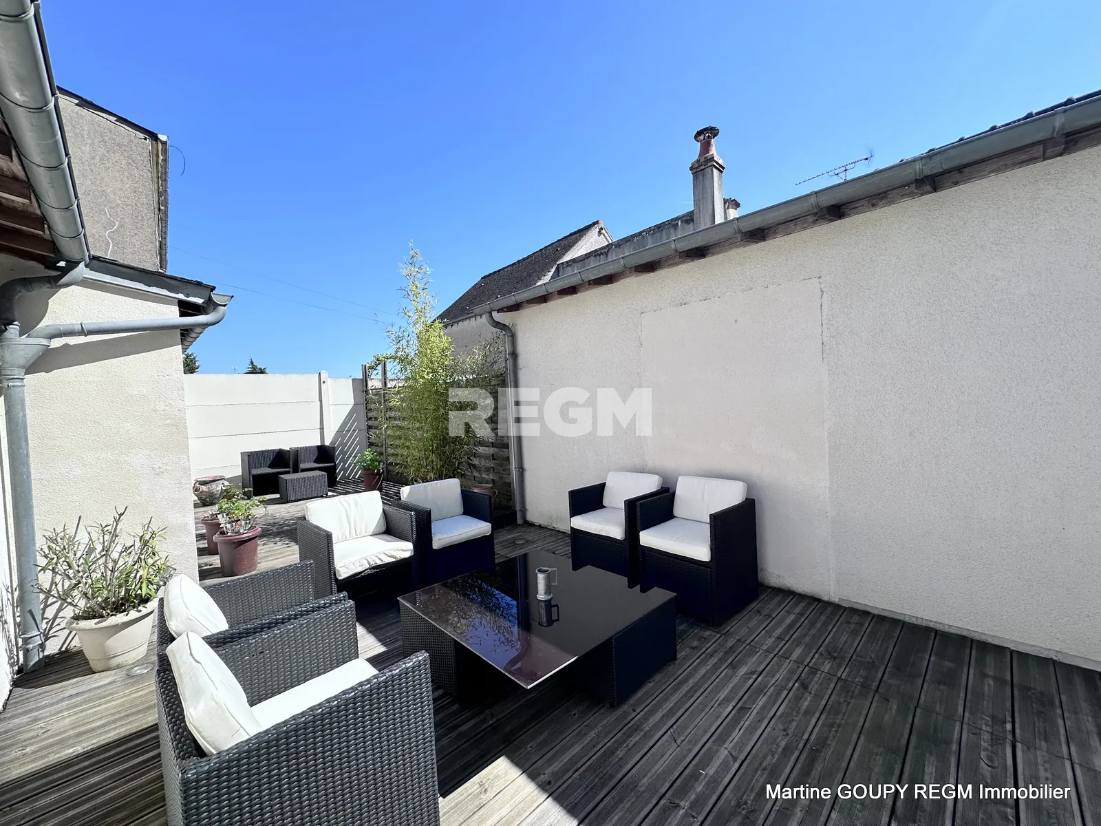 Magnifique appartement T2 de 79 m² avec terrasse à Orléans Murlins 
