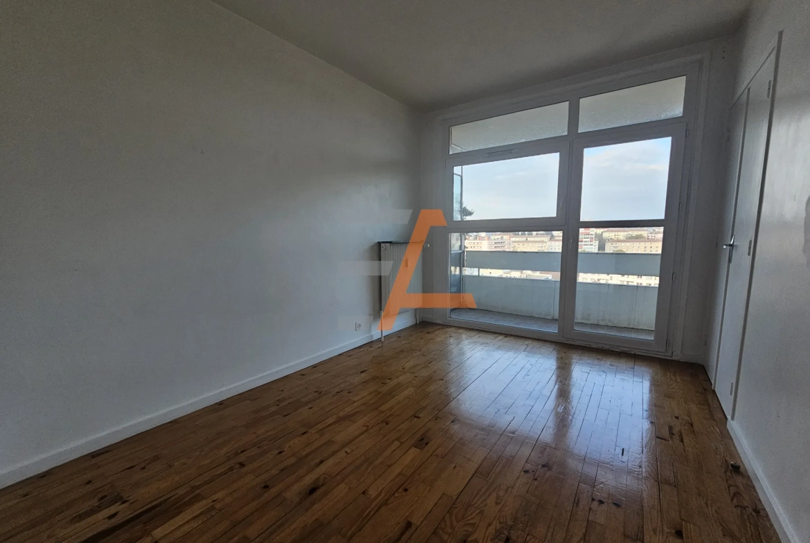 Appartement 39 m² à Villeboeuf avec balcon, parking et vue panoramique 