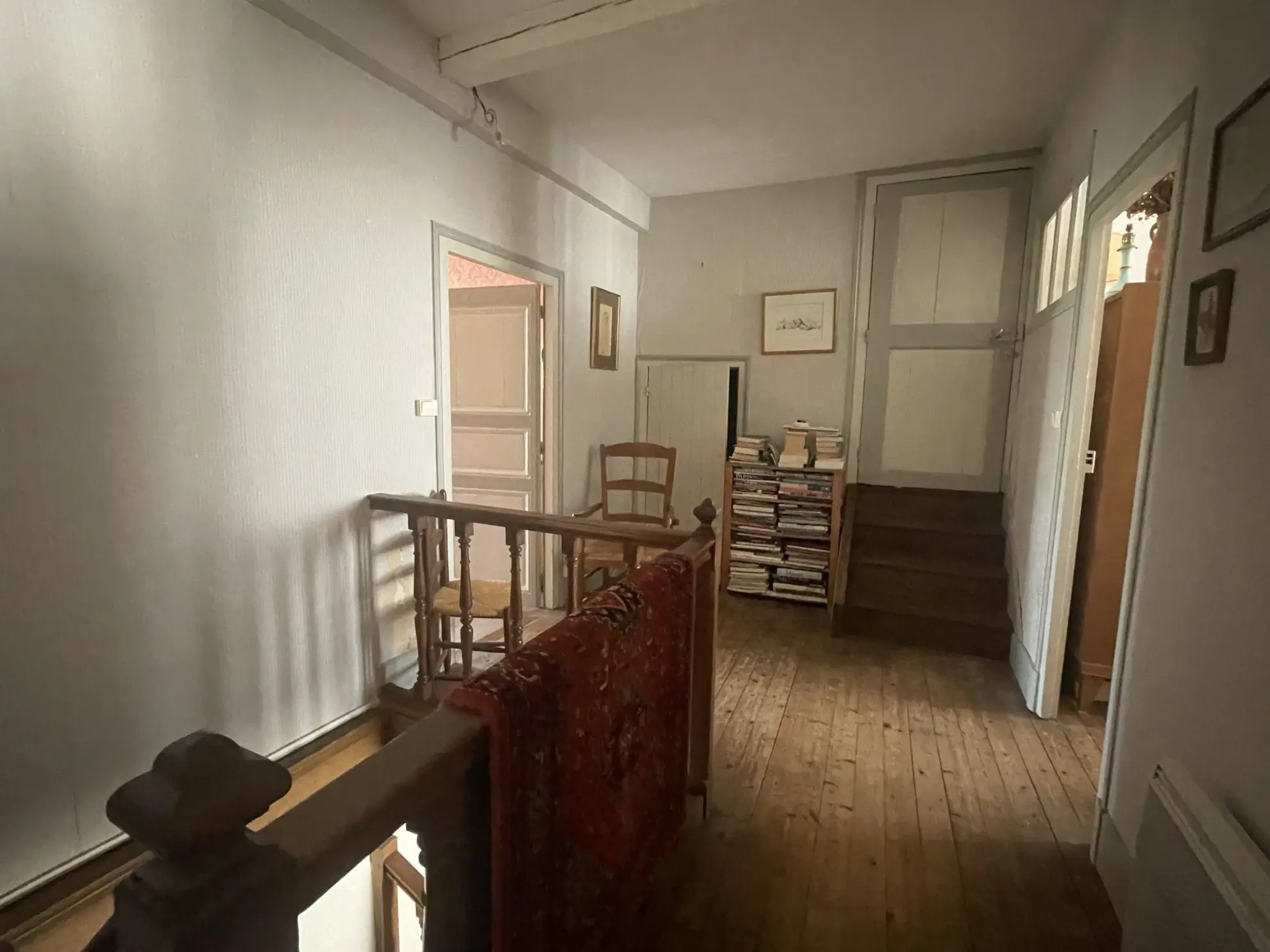 Maison à vendre en centre-ville de Prémery avec 3 chambres et cour privative 