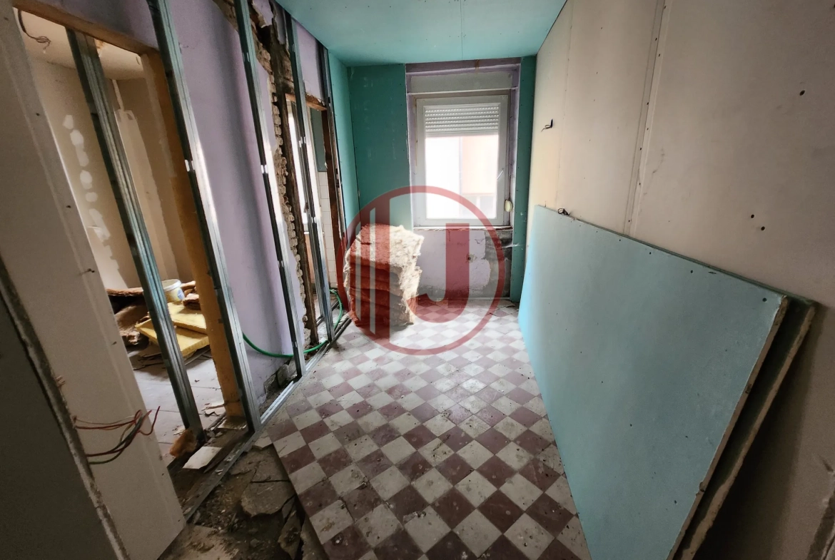 Immeuble à vendre à Mulhouse – Opportunité d’investissement avec potentiel de 6 appartements 