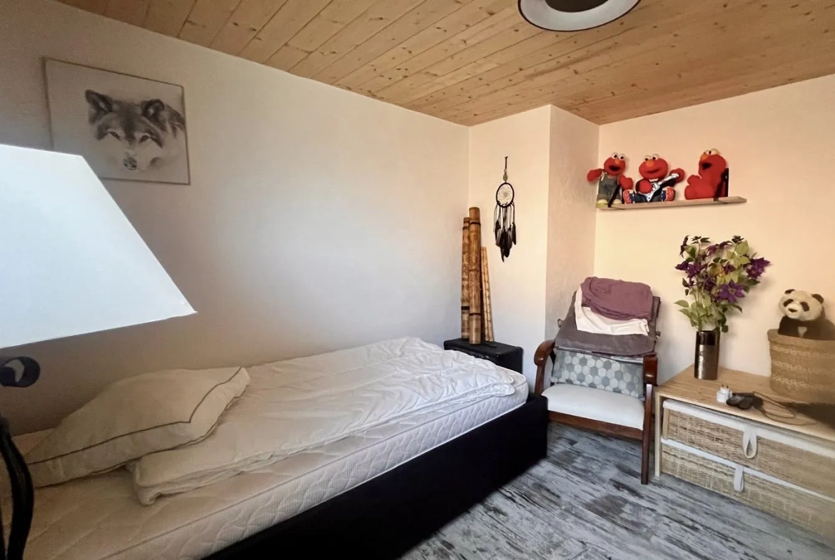 Maison rénovée de 76 m² à Pont-Sainte-Marie avec jardin et sous-sol, proche Troyes 