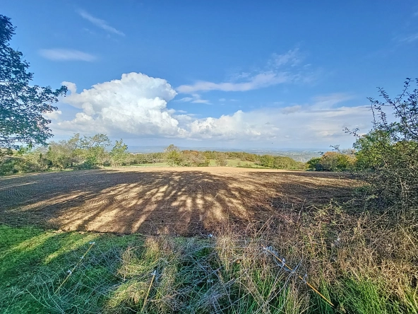 Maison de plain-pied à Milhars avec terrain de 970 m², proche Cordes-sur-Ciel 