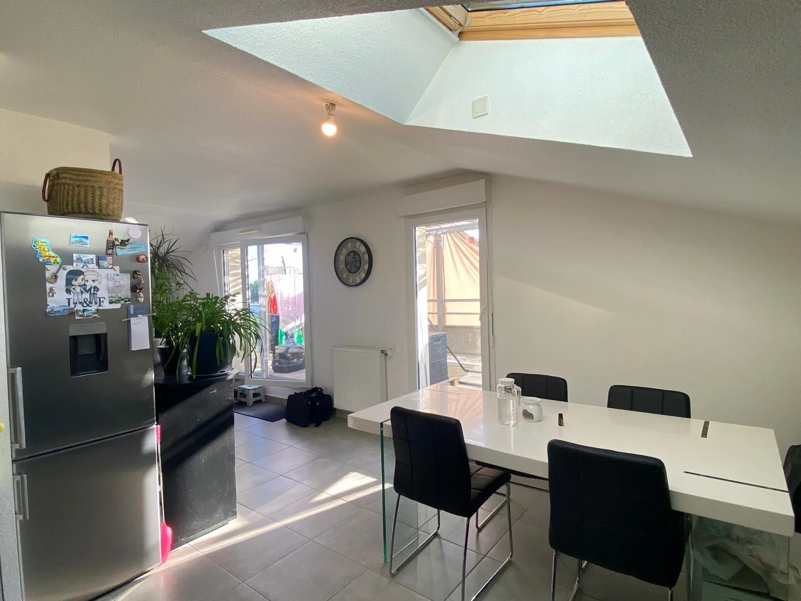 Appartement T4 lumineux avec terrasse et parking à Tournefeuille 