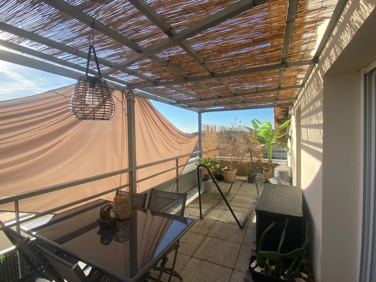 Appartement T4 lumineux avec terrasse et parking à Tournefeuille 