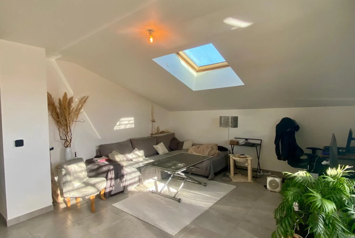 Appartement T4 lumineux avec terrasse et parking à Tournefeuille 
