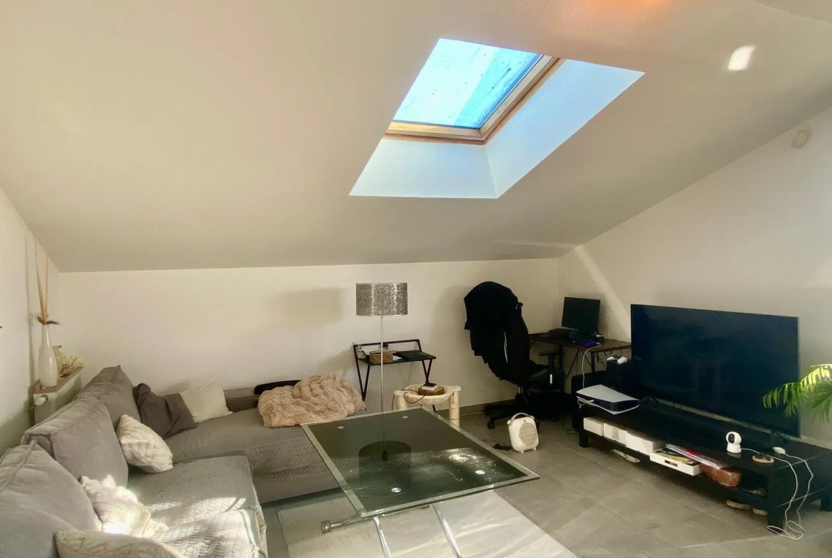 Appartement T4 lumineux avec terrasse et parking à Tournefeuille 