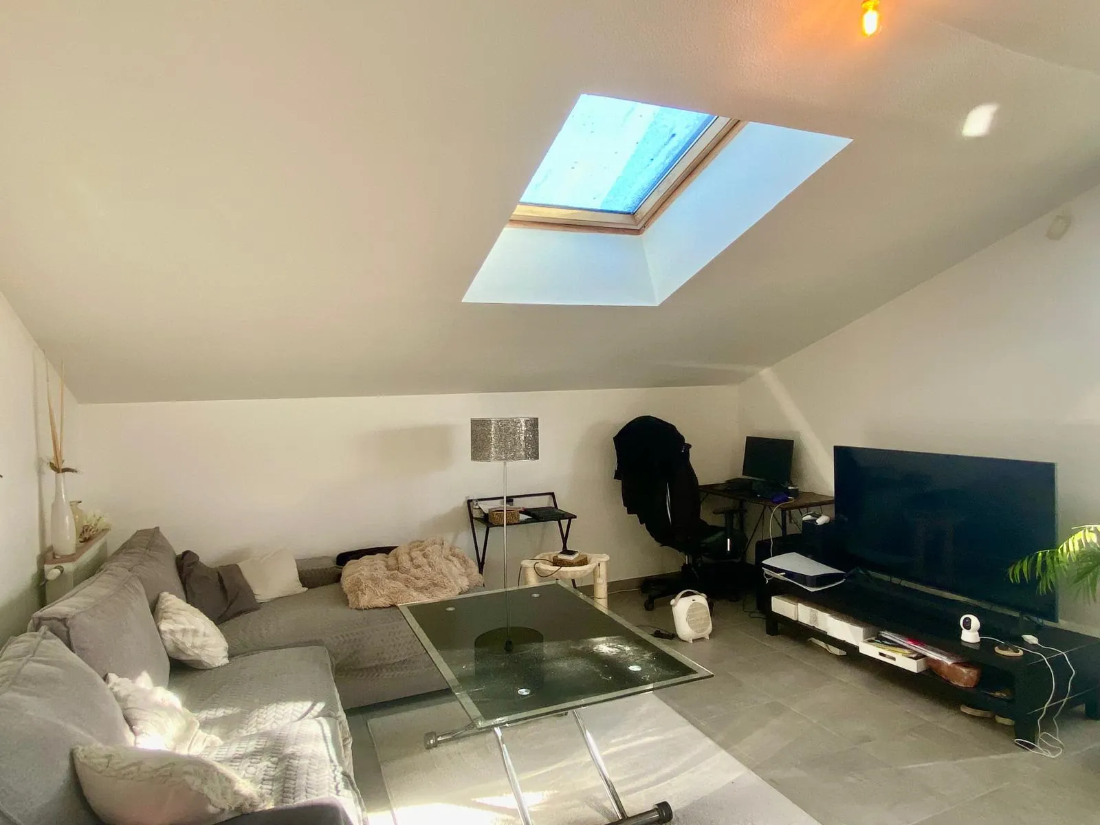 Appartement T4 lumineux avec terrasse et parking à Tournefeuille 