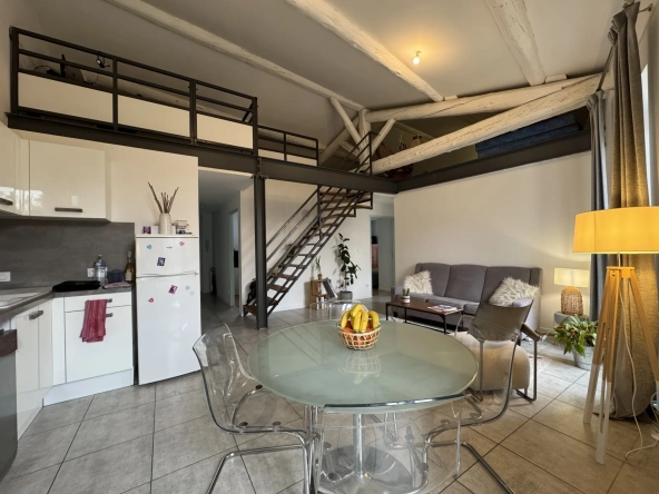 Appartement d'exception à Nîmes, 132 m² avec mezzanine dans le quartier Révolution 