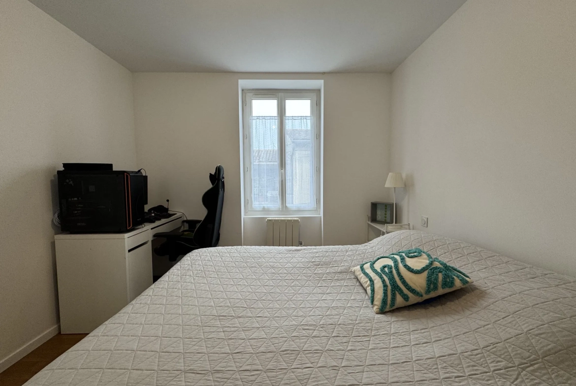 Appartement d'exception à Nîmes, 132 m² avec mezzanine dans le quartier Révolution 