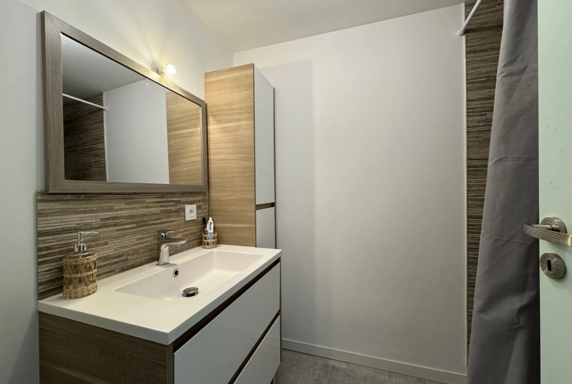 Appartement d'exception à Nîmes, 132 m² avec mezzanine dans le quartier Révolution 