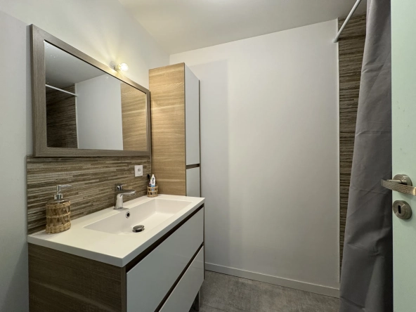Appartement d'exception à Nîmes, 132 m² avec mezzanine dans le quartier Révolution 