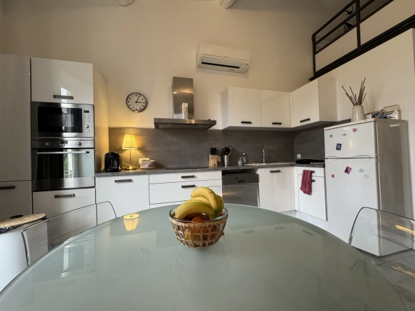 Appartement d'exception à Nîmes, 132 m² avec mezzanine dans le quartier Révolution 