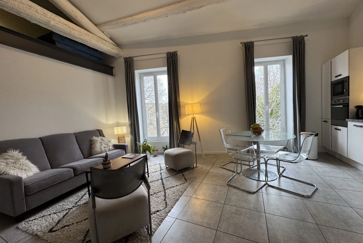 Appartement d'exception à Nîmes, 132 m² avec mezzanine dans le quartier Révolution 