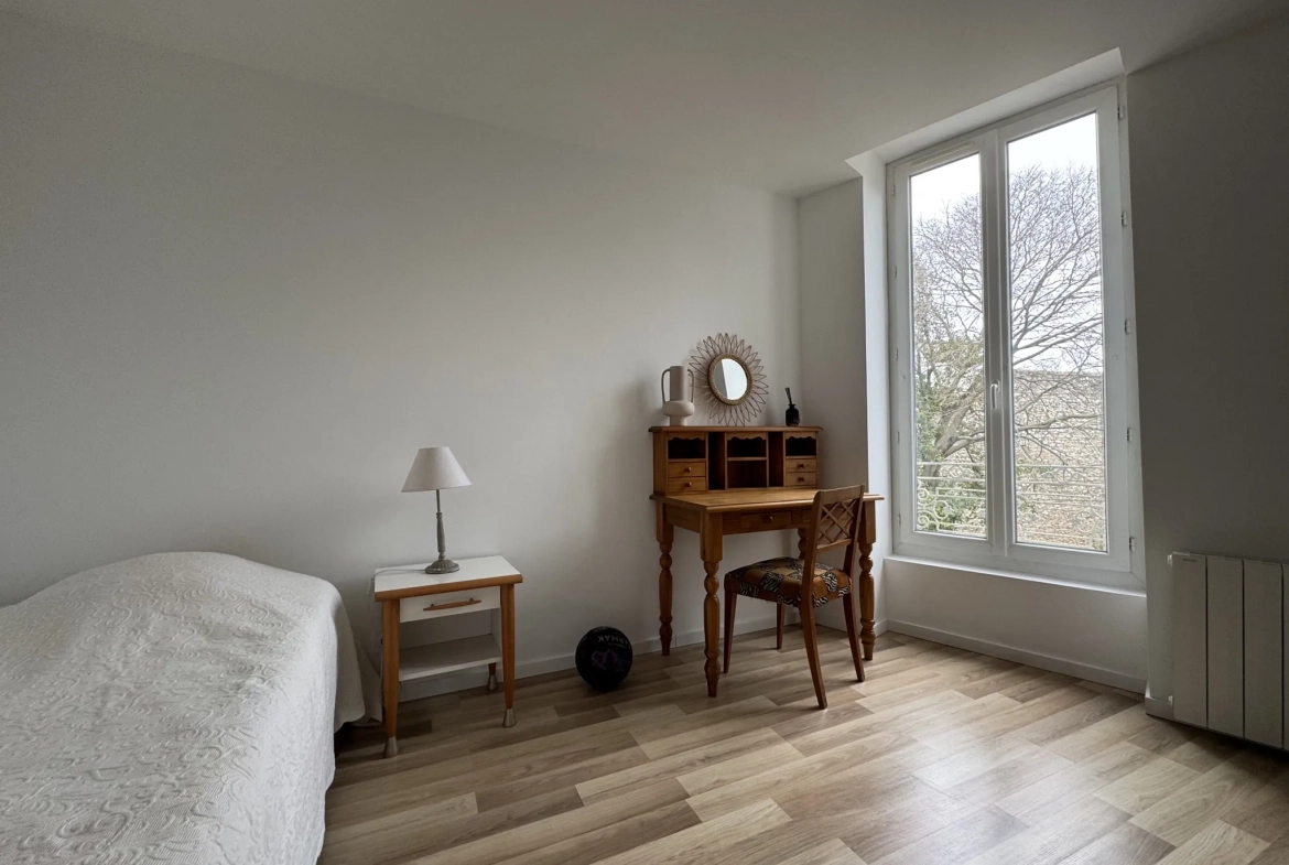 Appartement d'exception à Nîmes, 132 m² avec mezzanine dans le quartier Révolution 