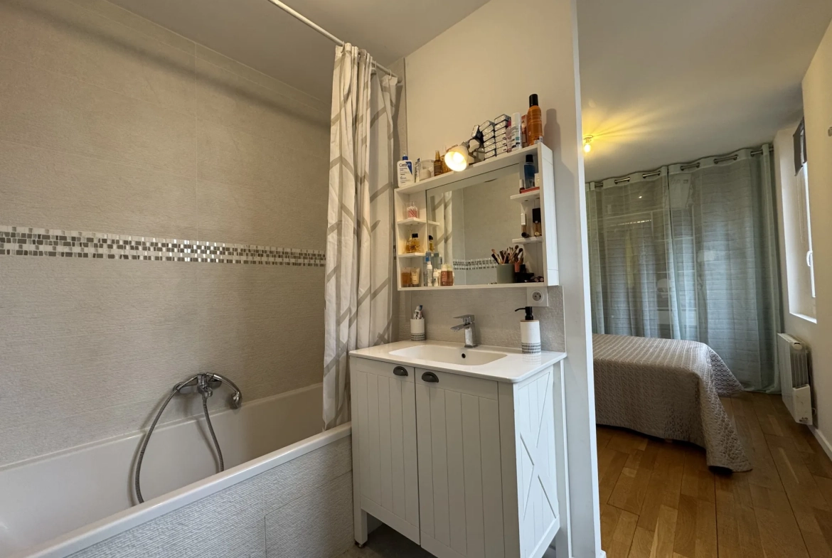 Appartement d'exception à Nîmes, 132 m² avec mezzanine dans le quartier Révolution 