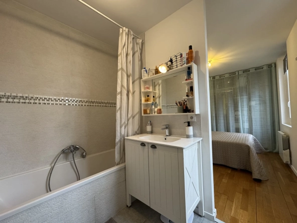 Appartement d'exception à Nîmes, 132 m² avec mezzanine dans le quartier Révolution 