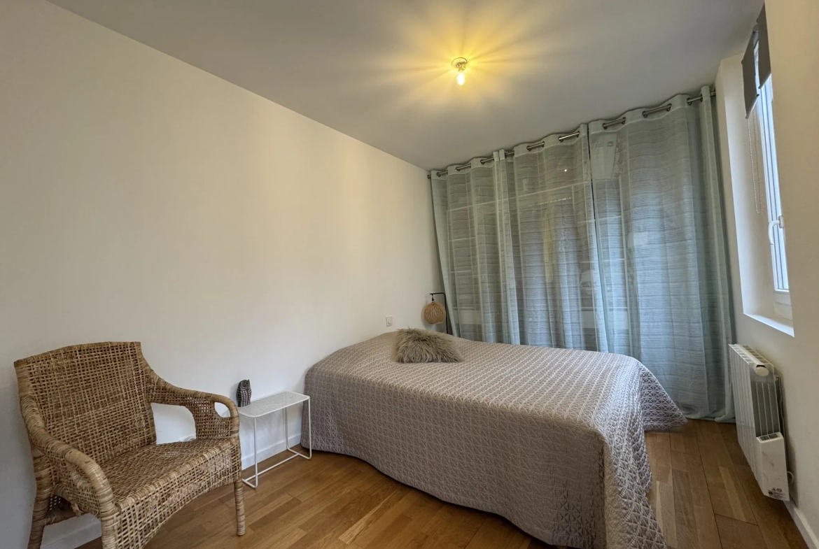 Appartement d'exception à Nîmes, 132 m² avec mezzanine dans le quartier Révolution 