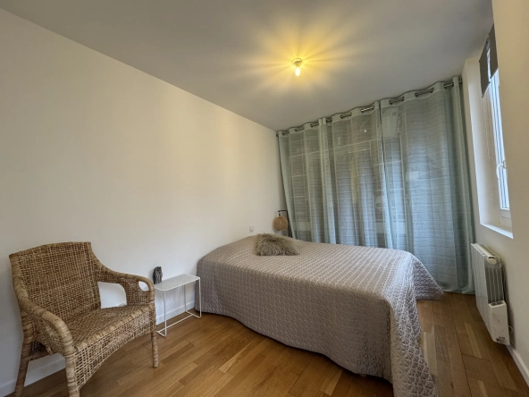Appartement d'exception à Nîmes, 132 m² avec mezzanine dans le quartier Révolution 