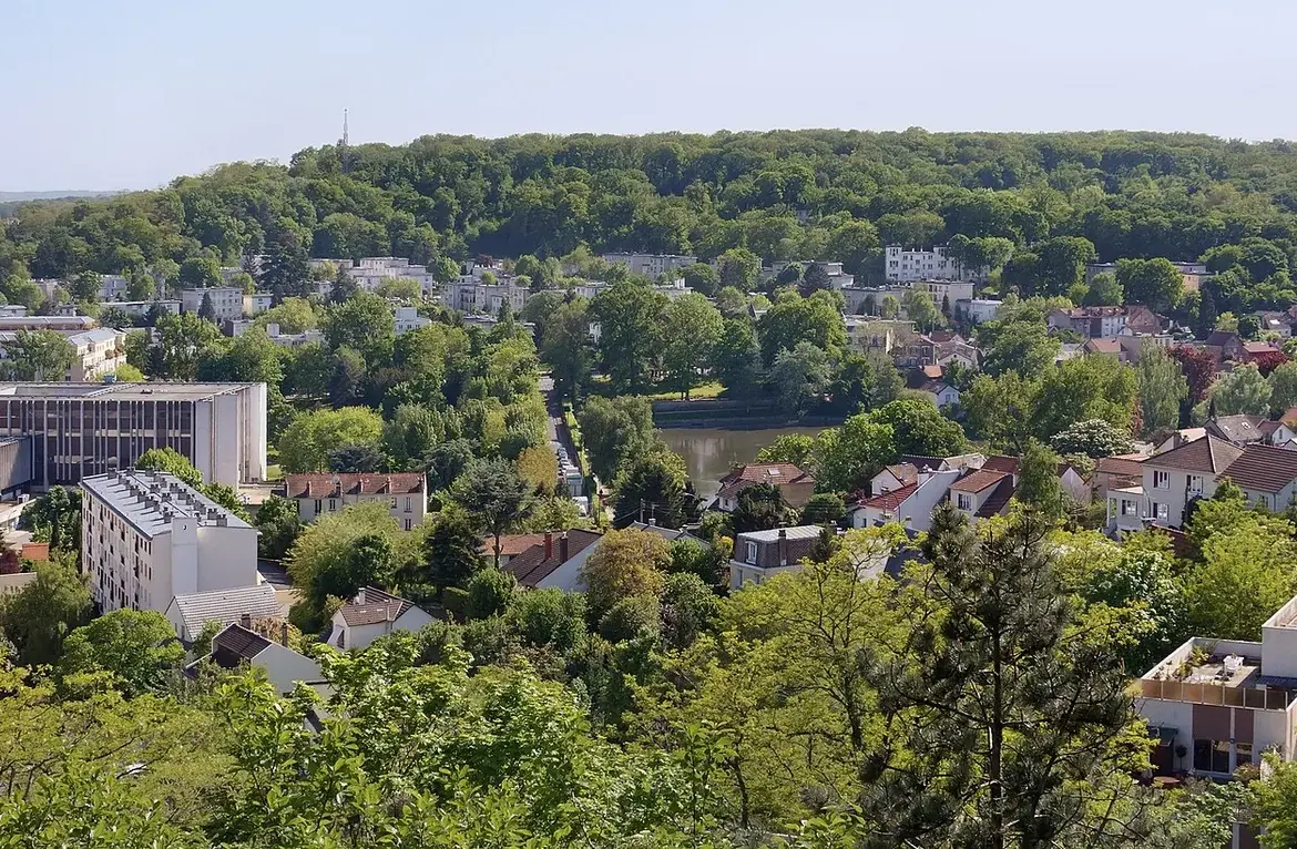 À vendre appartement 2 pièces de 43,48 m² avec balcon au Plessis-Robinson 