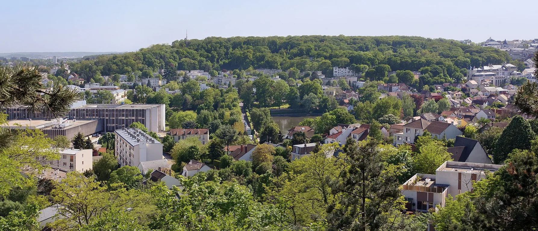À vendre appartement 2 pièces de 43,48 m² avec balcon au Plessis-Robinson 