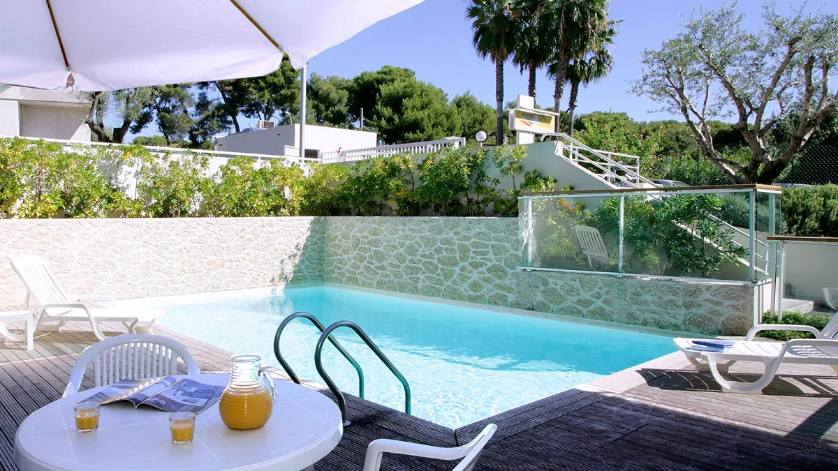 Studio en bail commercial avec balcon à Antibes - Investissement locatif 