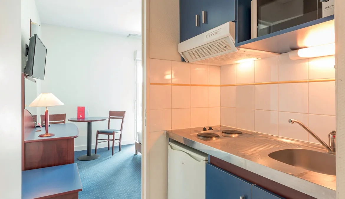 Studio en bail commercial avec balcon à Antibes - Investissement locatif 
