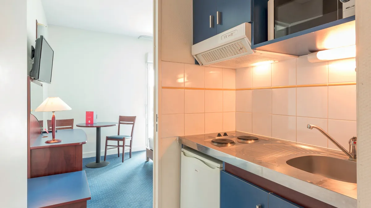 Studio en bail commercial avec balcon à Antibes - Investissement locatif 