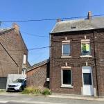 Maison semi-individuelle à Maubeuge avec garage et terrain à rénover