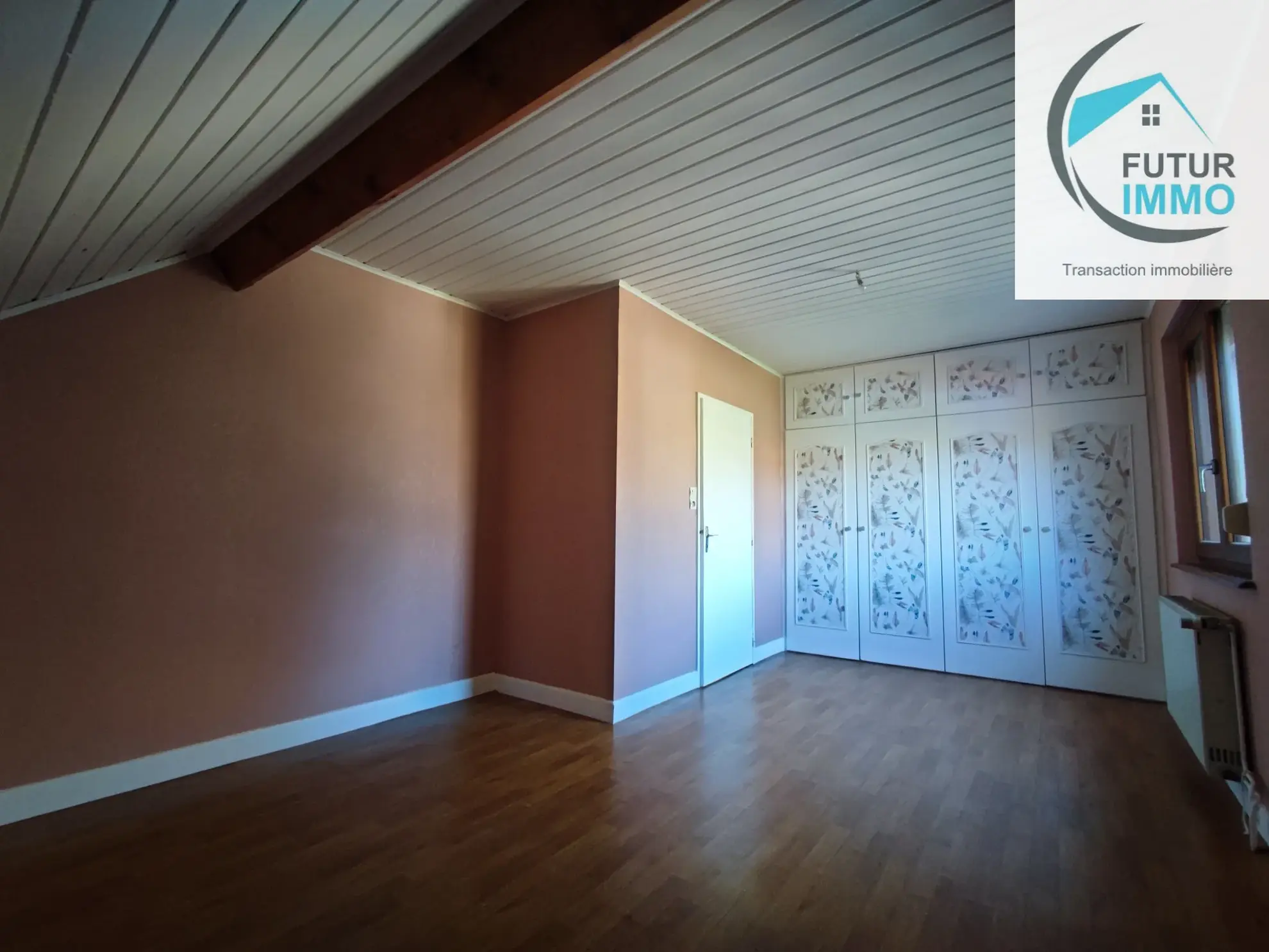 Maison accolée de 95 m² à Dasle avec garage et terrain clos 