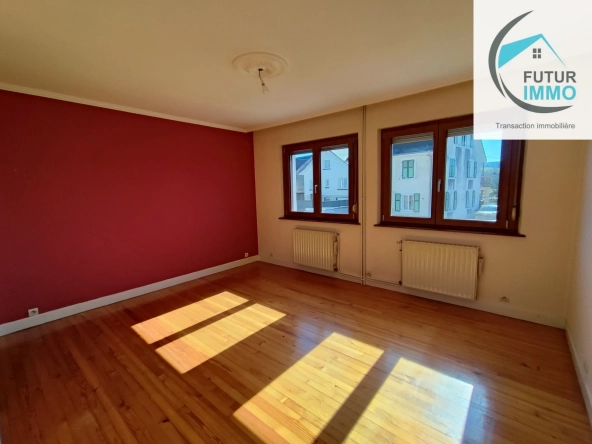 Maison accolée de 95 m² à Dasle avec garage et terrain clos 