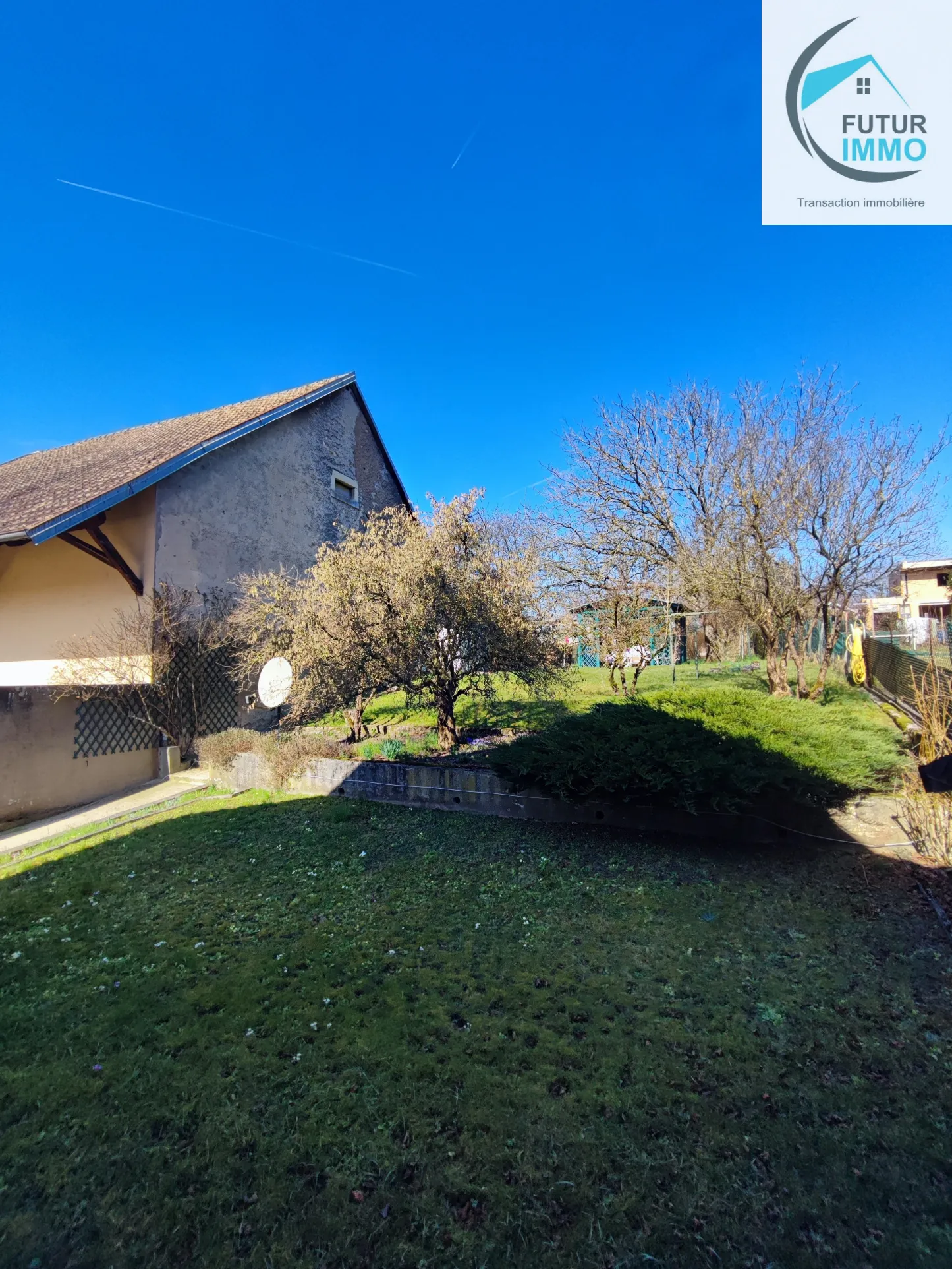 Maison accolée de 95 m² à Dasle avec garage et terrain clos 