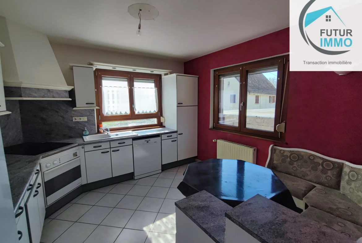 Maison accolée de 95 m² à Dasle avec garage et terrain clos 