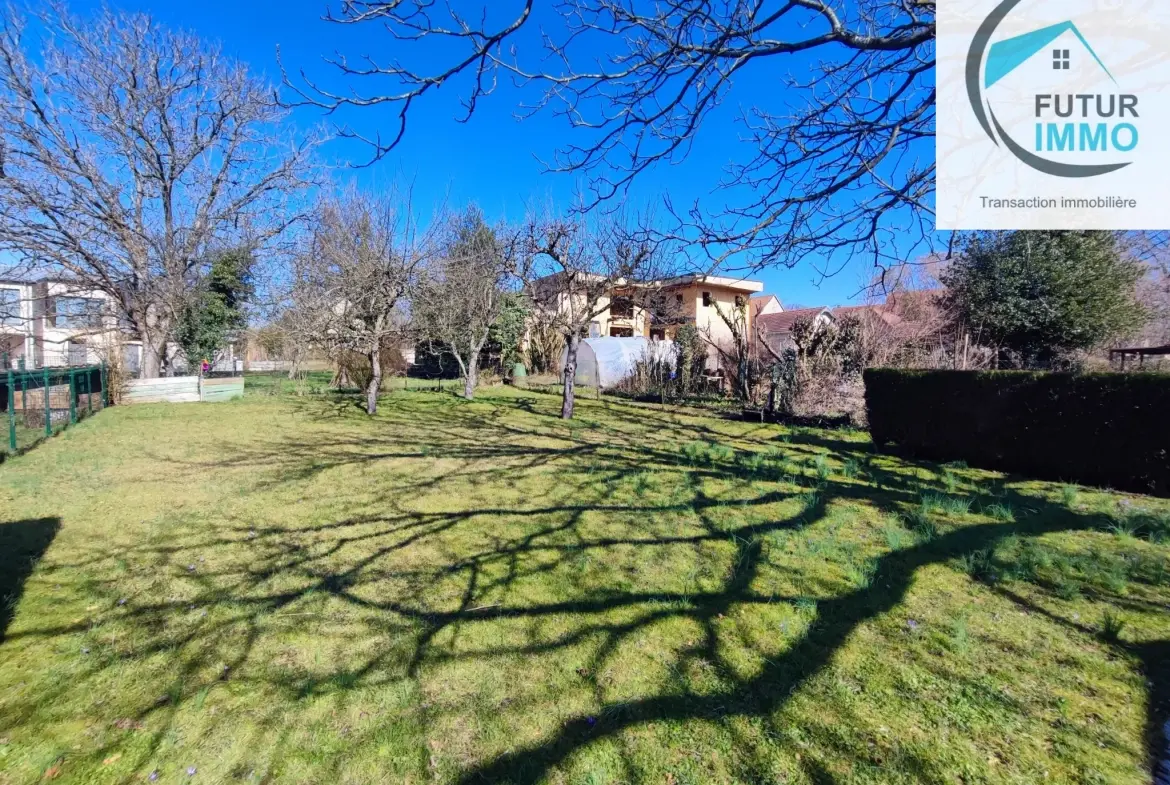 Maison accolée de 95 m² à Dasle avec garage et terrain clos 