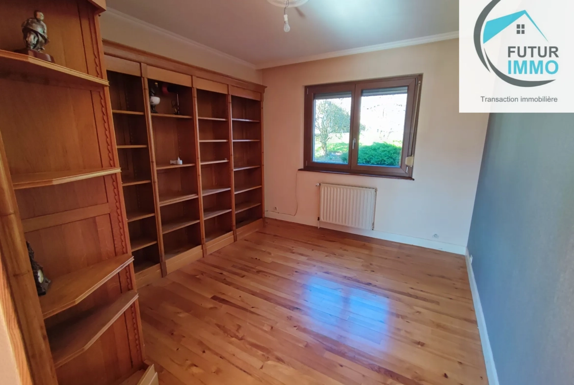 Maison accolée de 95 m² à Dasle avec garage et terrain clos 
