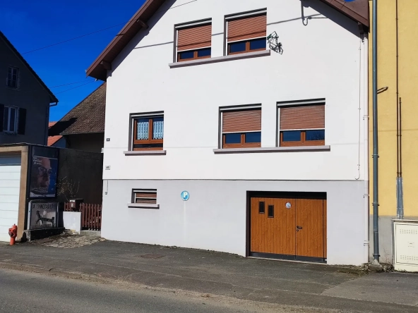 Maison accolée de 95 m² à Dasle avec garage et terrain clos 