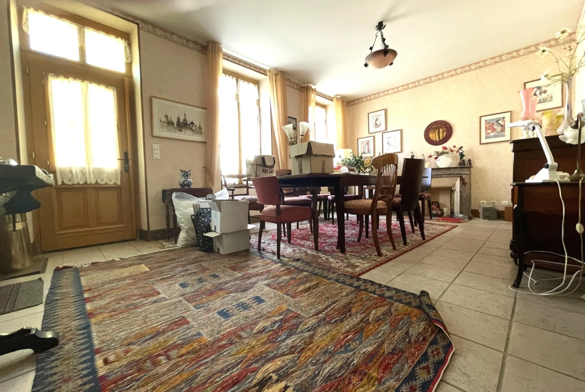 Rare propriété à Premery avec jardin, garage et belles prestations en plein centre-ville 