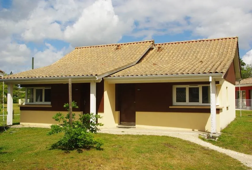 Investissement immobilier à Ares : ensemble de deux maisonnettes T2 avec rendement de 6,83% 