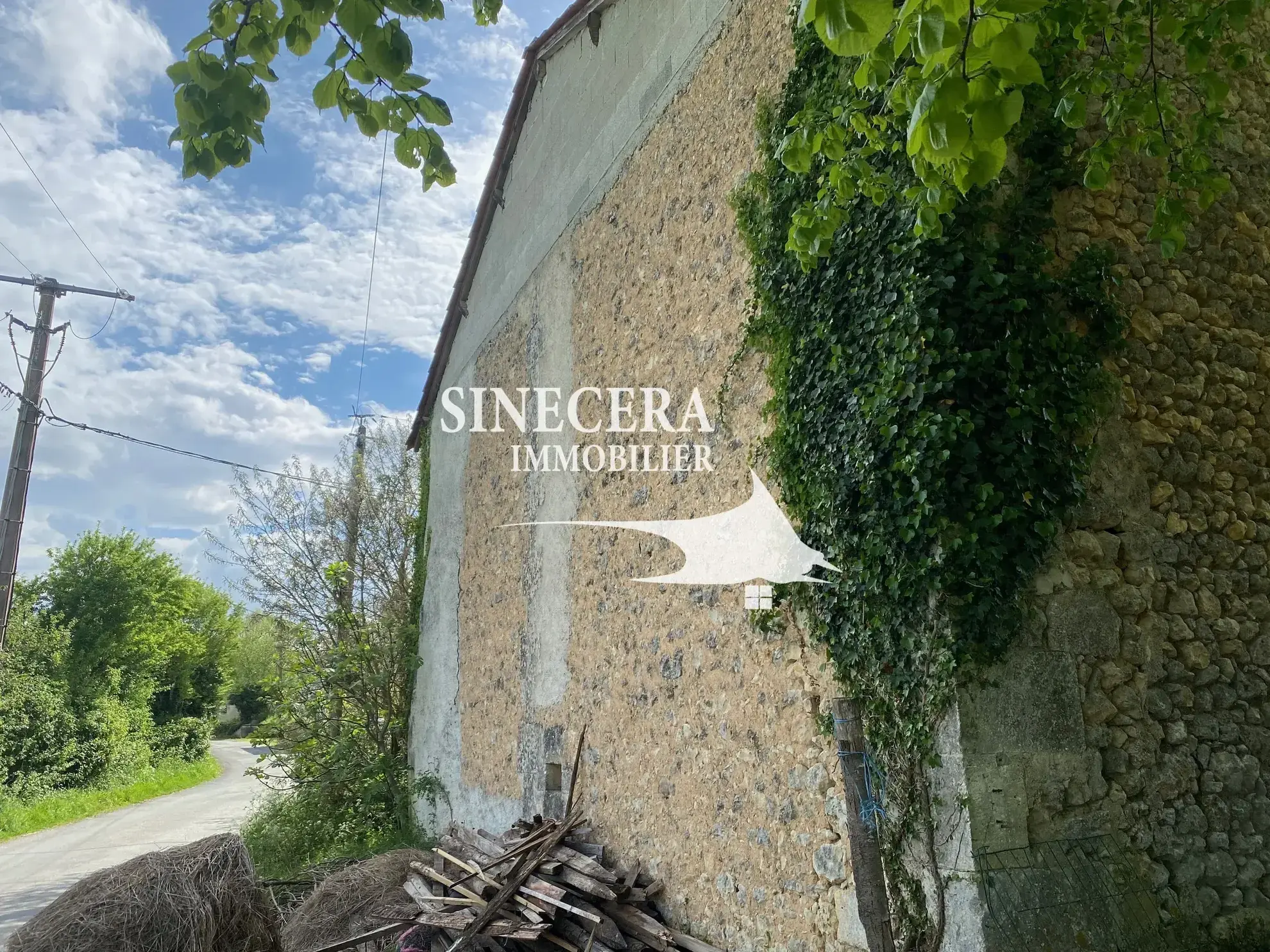 Ancienne ferme en pierre avec grange à Celles - propriété de charme en Dordogne 