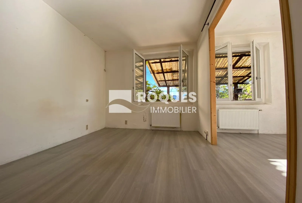 Villa de 106m² à Millau avec terrasses et garage - Secteur Millau 