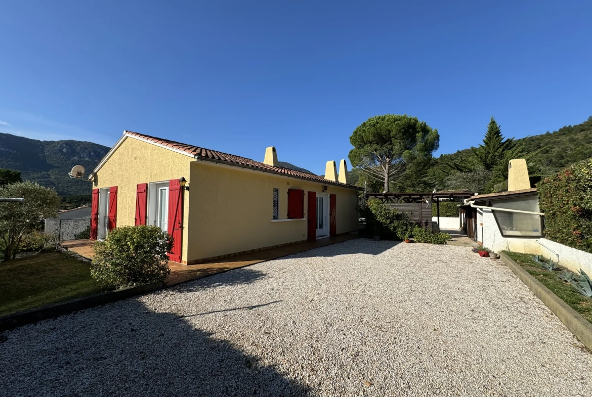 Maison avec piscine chauffée et garage à Quillan, vue panoramique sur montagnes 