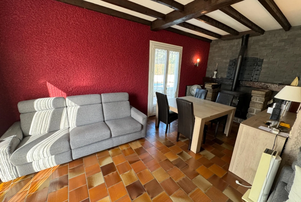 Maison avec piscine chauffée et garage à Quillan, vue panoramique sur montagnes 