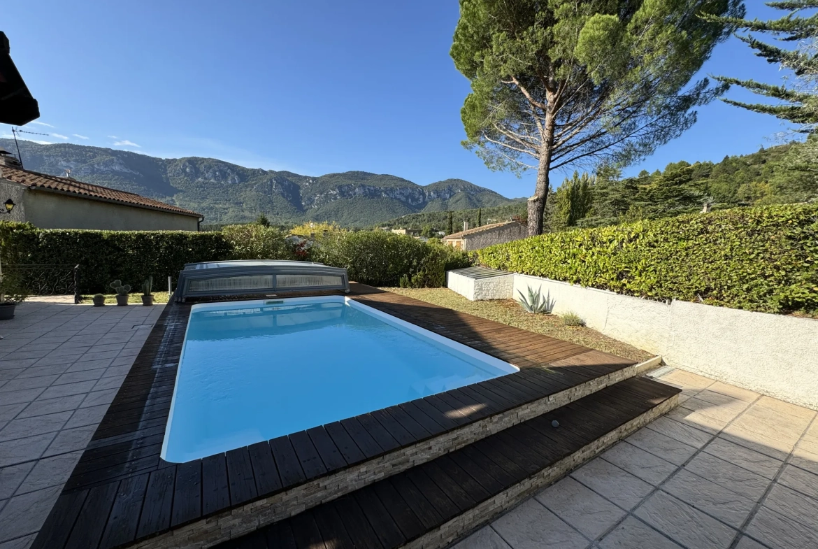 Maison avec piscine chauffée et garage à Quillan, vue panoramique sur montagnes 