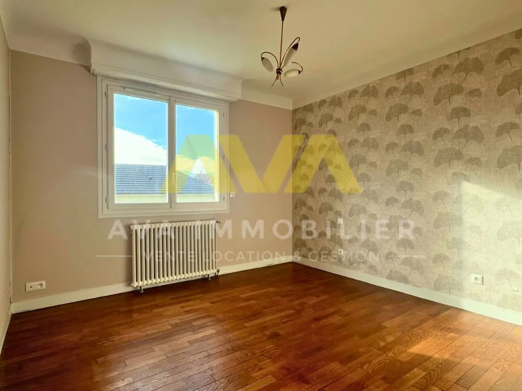 Maison à vendre avec 5 chambres, jardin et garage proche de Navarrenx 